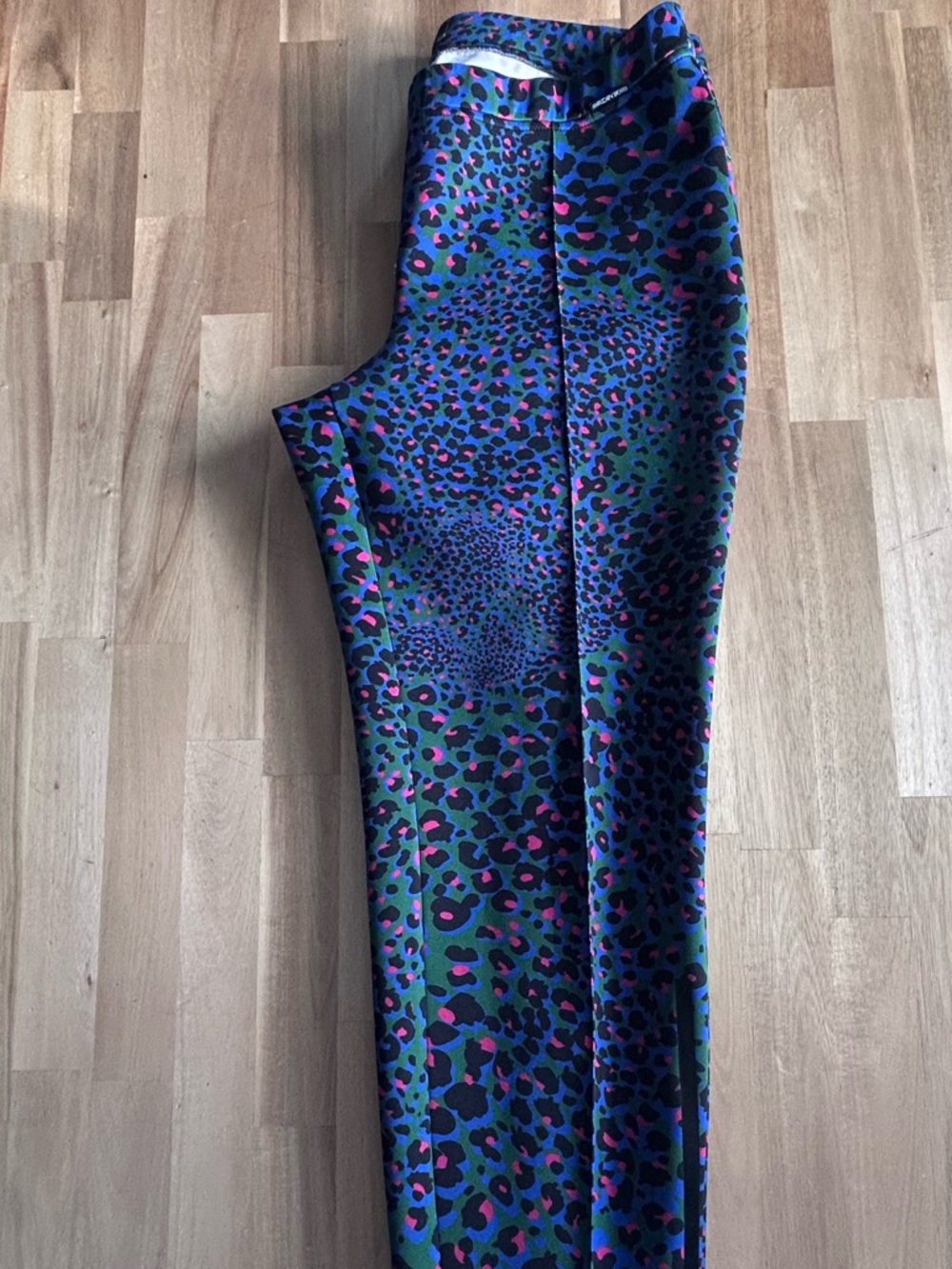 Marc Cain Sport Pantalon N6 (44) – Léopard coloré – Comme neuf - Picture 5 of 5